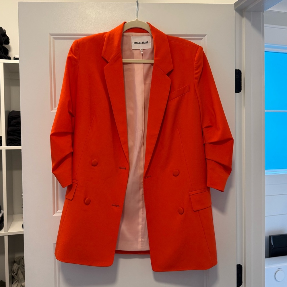 Frame Imaan x FRAME Darted Double Breasted Wool Blend Blazer